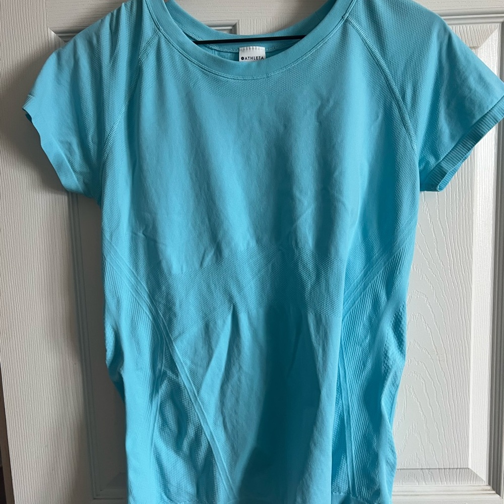 Athleta Women's Blue Momentum Top